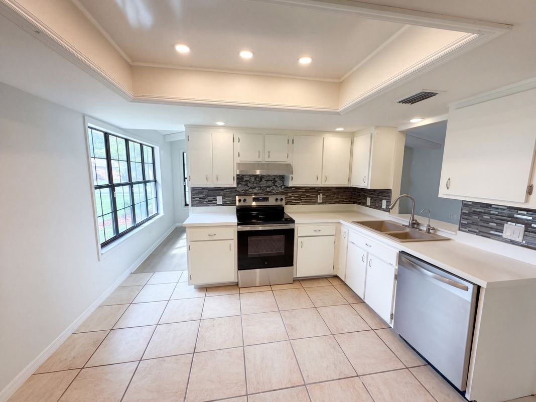 Property photo 2 of 4800 Robert St