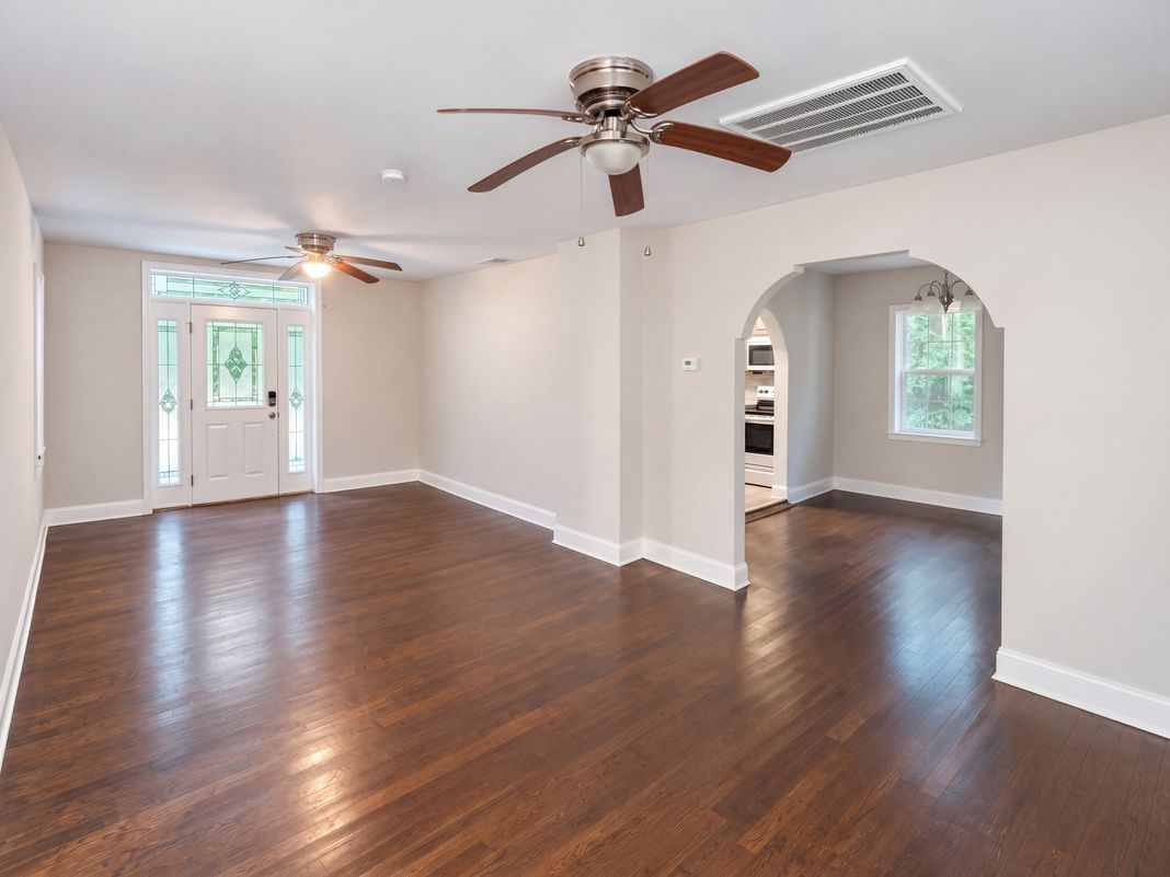 Property photo 3 of 4800 Leonard Ave