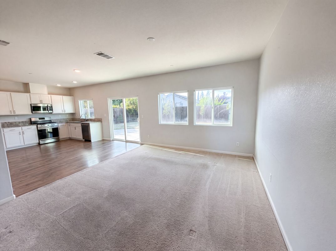 Property photo 3 of 8224 Kossum Way