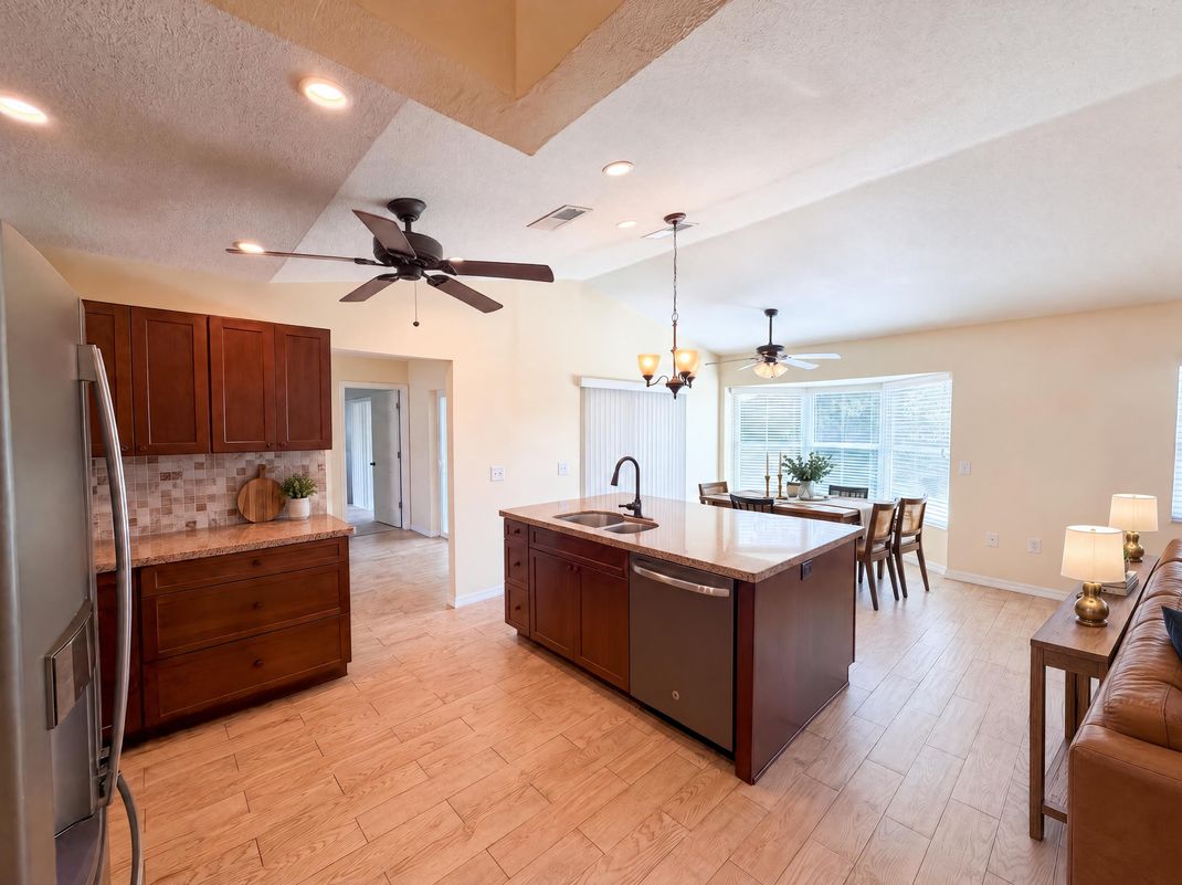 Property photo 2 of 4573 Bayridge Ct