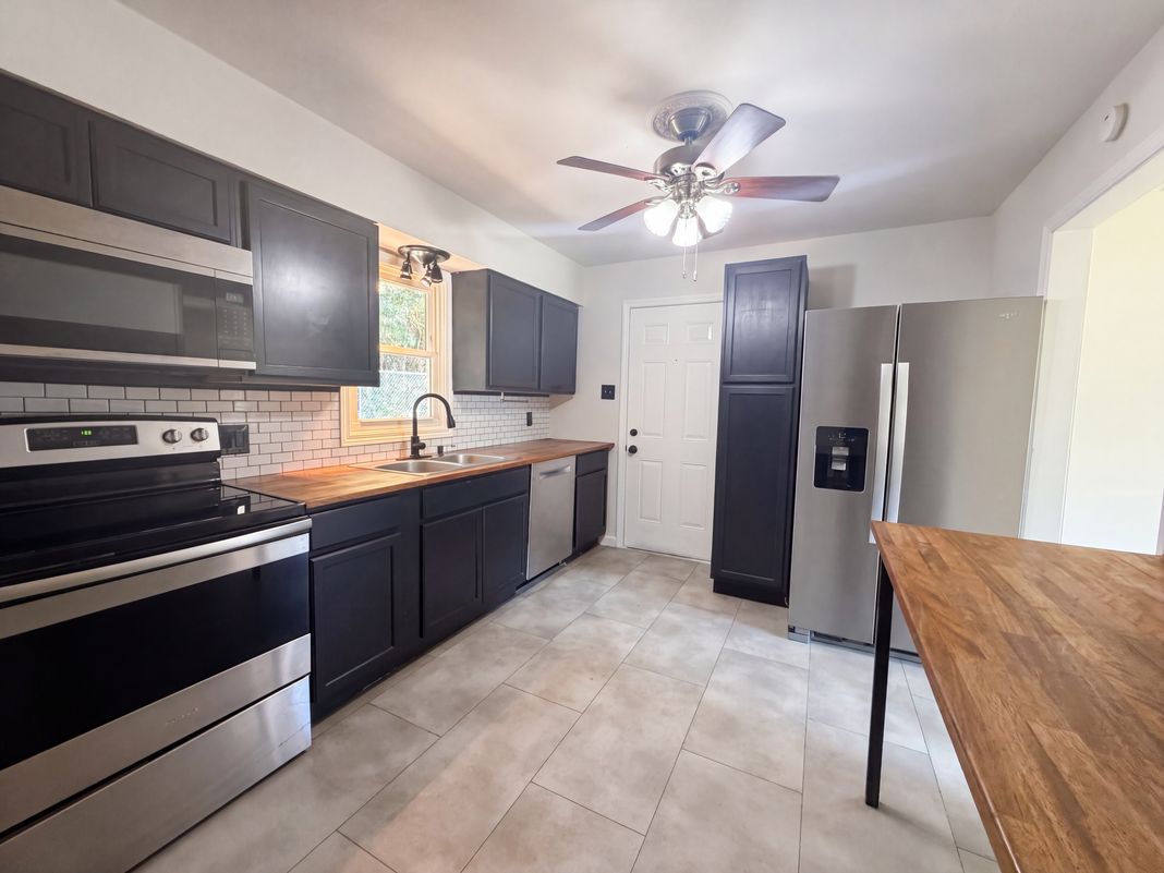 Property photo 2 of 4659 Spring Glen Dr
