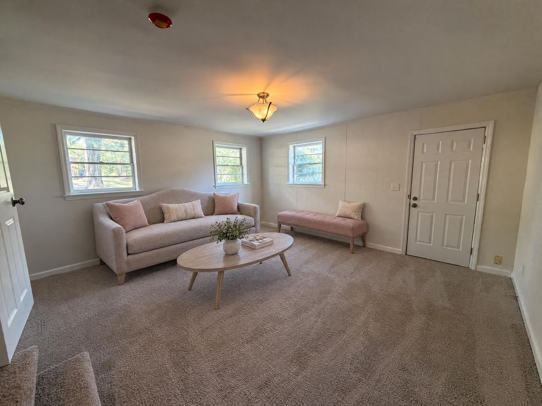 Property photo 2 of 3022 Lindenwood Dr