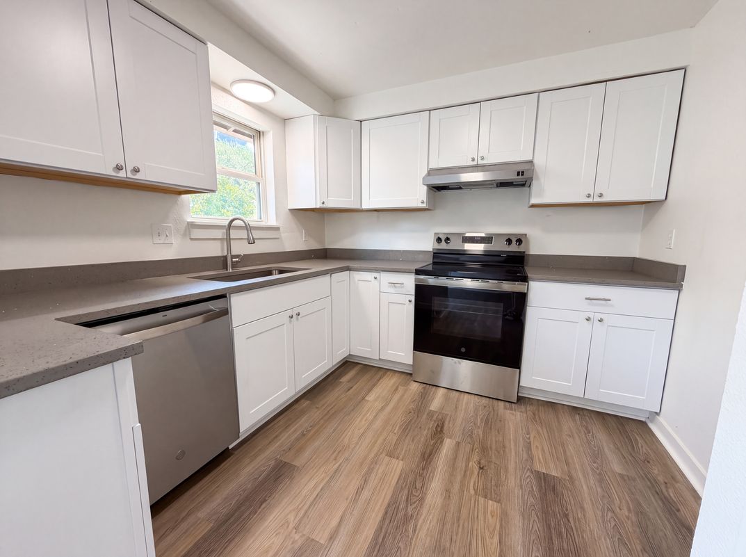 Property photo 2 of 5216 SE 132nd Ave
