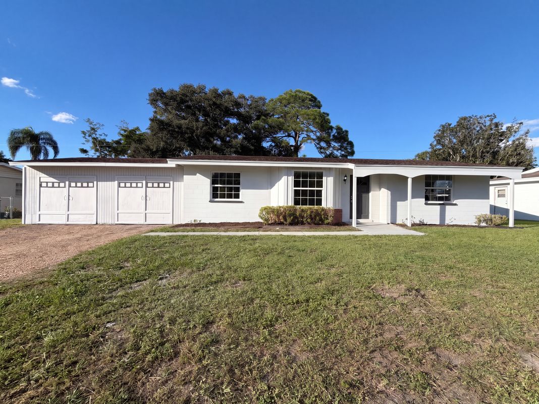 Property photo 1 of 117 66th Ave W