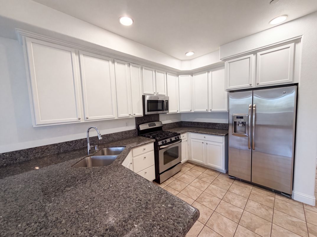 Property photo 2 of 3127 Madsen St