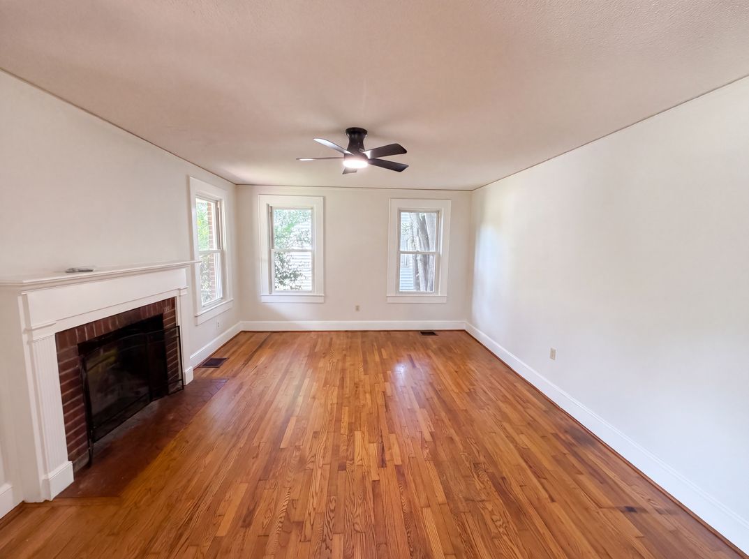 Property photo 3 of 309 E Blue Ridge Dr