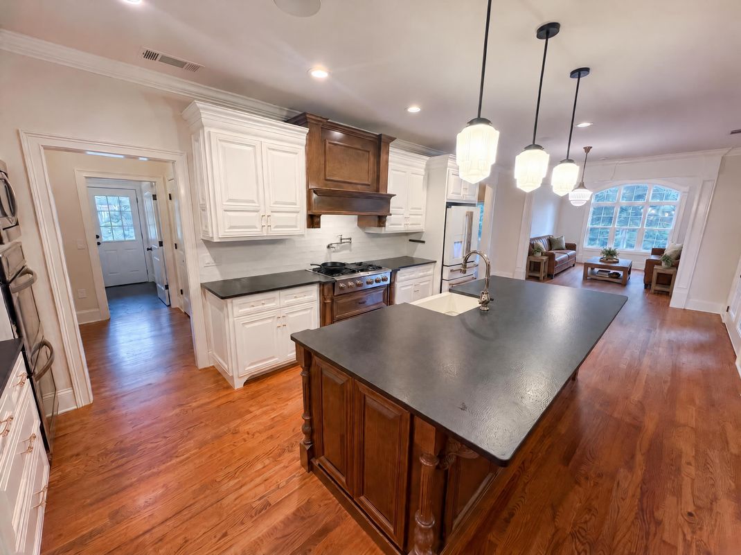 Property photo 2 of 7510 Sunridge Ln