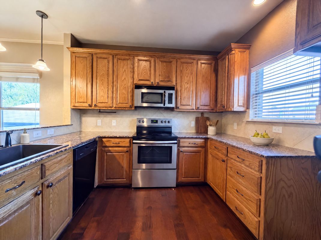 Property photo 2 of 5107 Chesterfield Pl