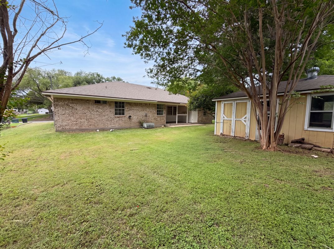 Photo 15 of 16 of 410 Cole Ave, Temple, TX