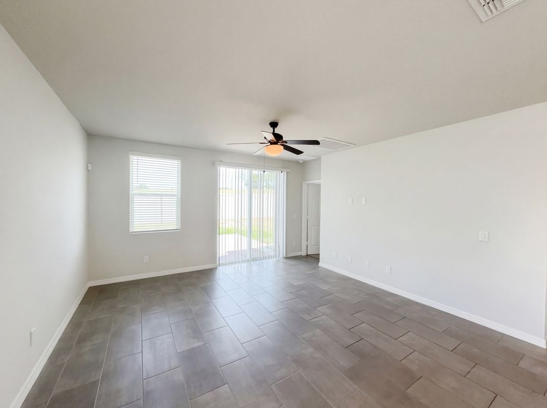 Property photo 3 of 3092 Bella Vista Dr