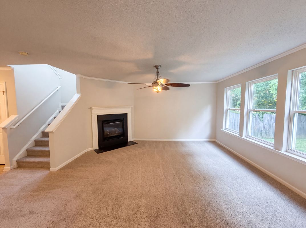 Property photo 3 of 2502 Harwood Hills Ln