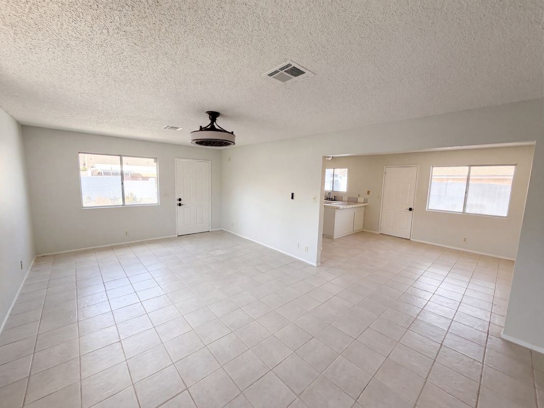 Property photo 3 of 52990 Avenida Diaz