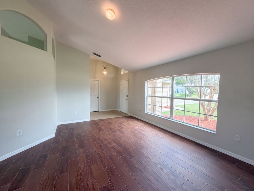 Property photo 2 of 2062 Dalton Ave
