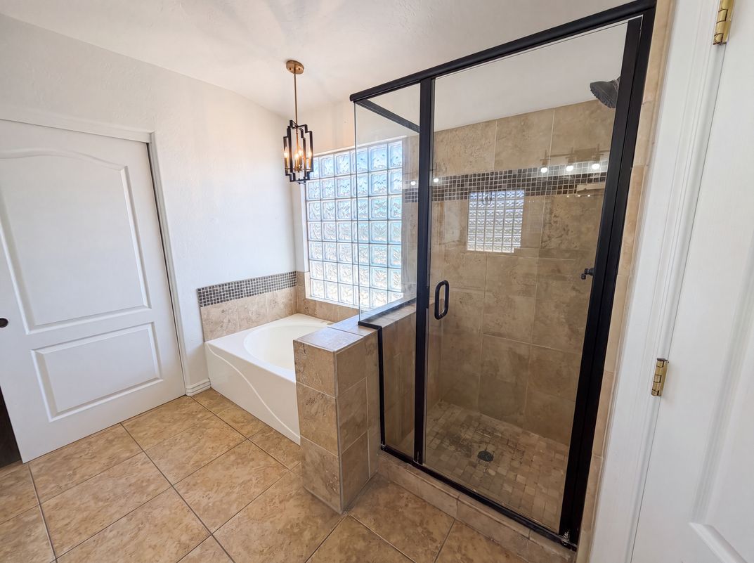 Photo 18 of 35 of 17645 W Hale Bopp Dr, Goodyear, AZ