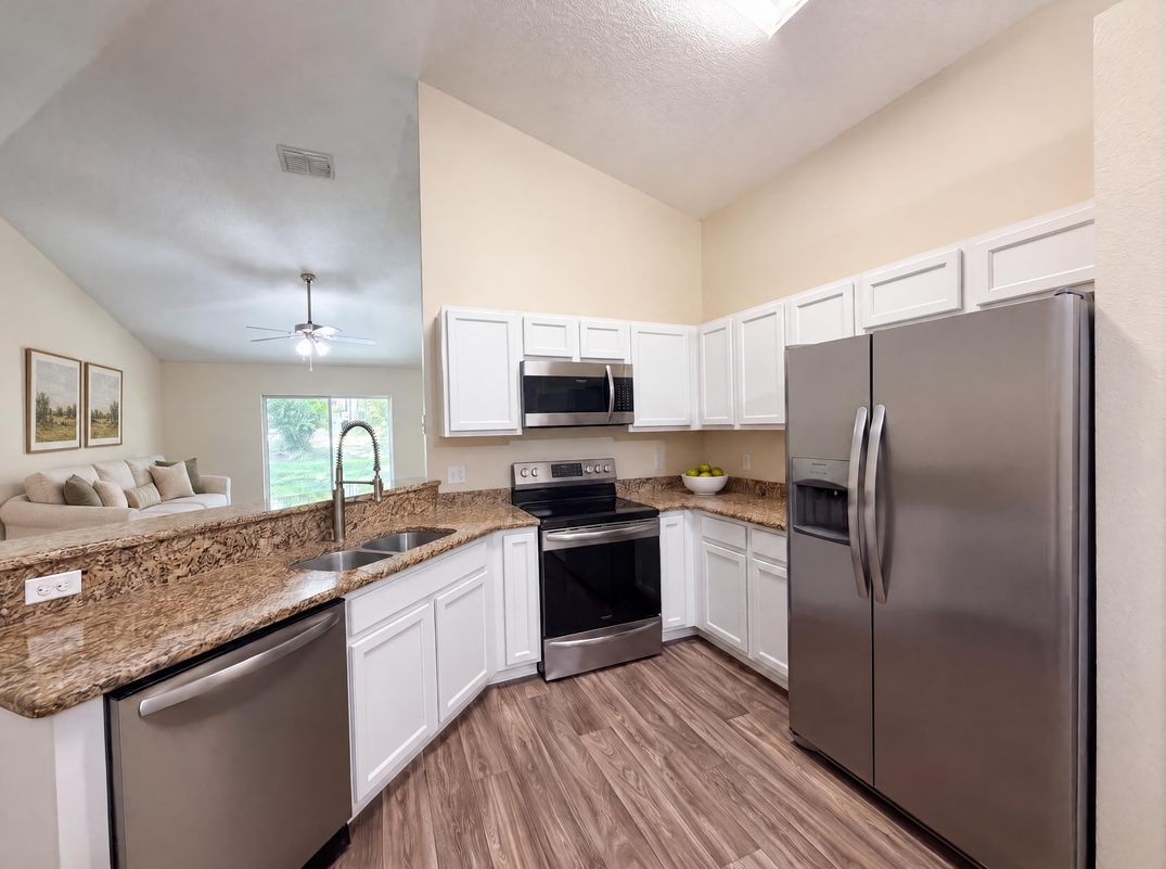 Property photo 2 of 33137 Irongate Dr