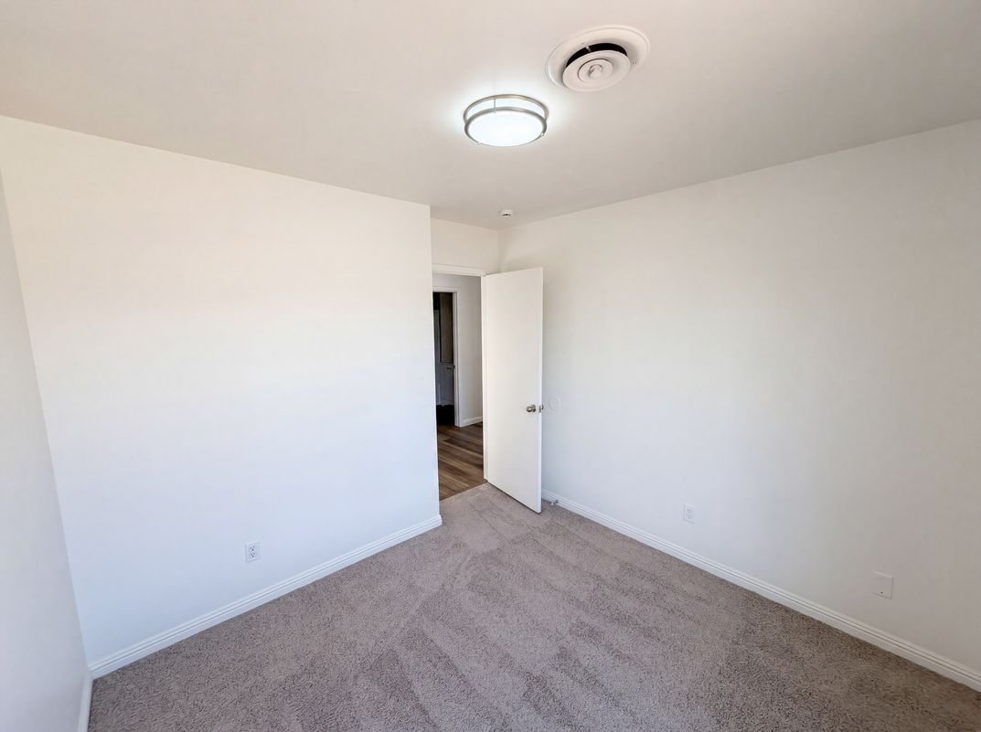 Photo 20 of 44 of 4018 Shady Oak Dr, Las Vegas, NV