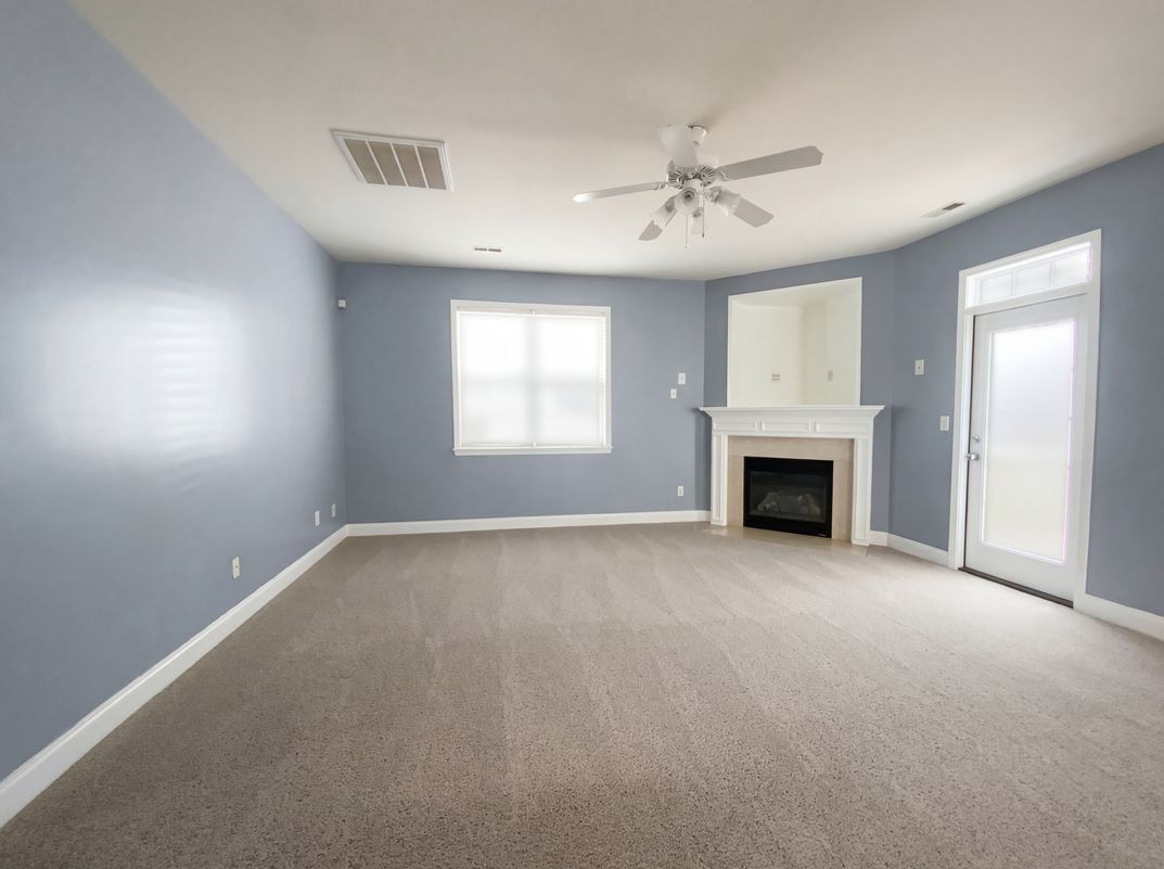 Property photo 3 of 8915 Cinder Ln