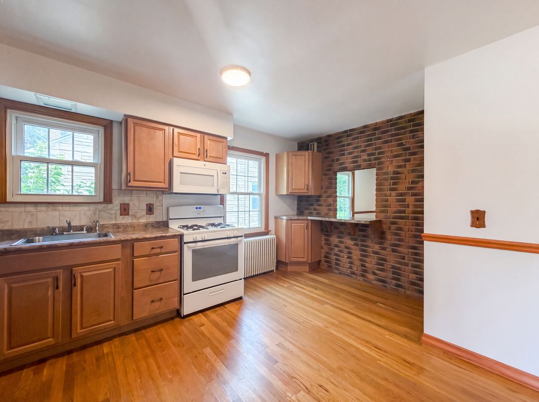 Property photo 2 of 6971 Warder Dr