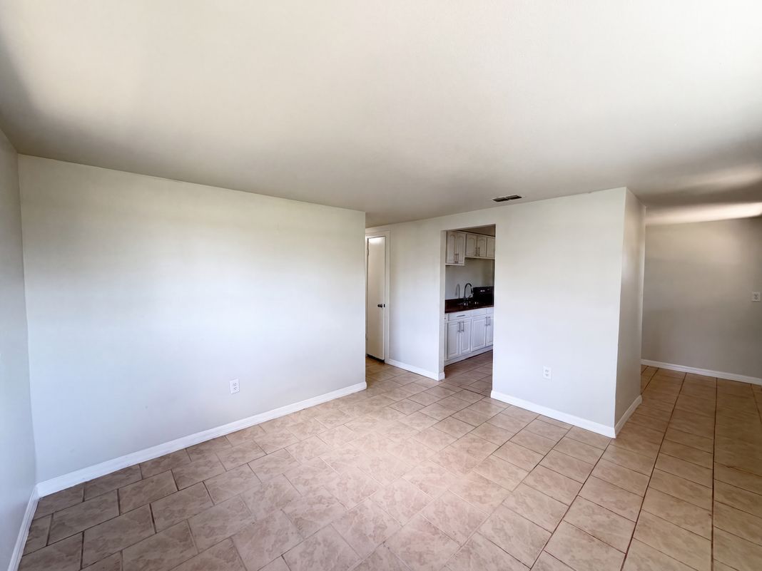 Property photo 3 of 2213 Bouyer St