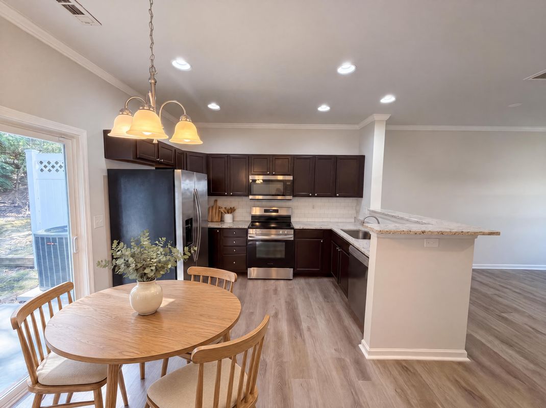 Property photo 2 of 13927 Singleleaf Ln