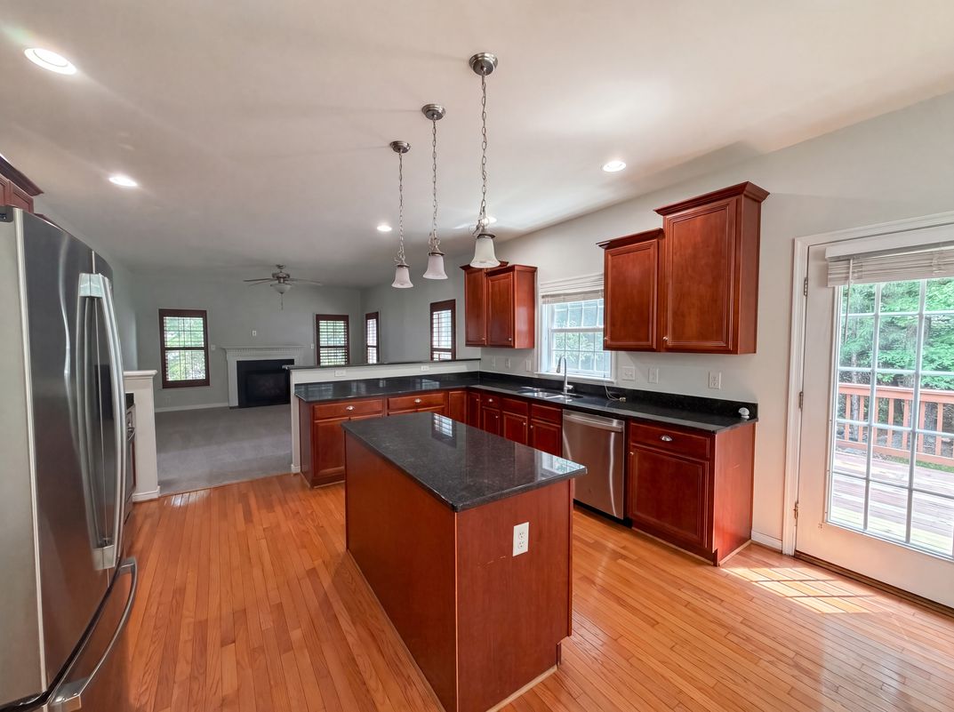 Photo 2 of 26 of 14725 Grand Forest Ct, South Chesterfield, VA