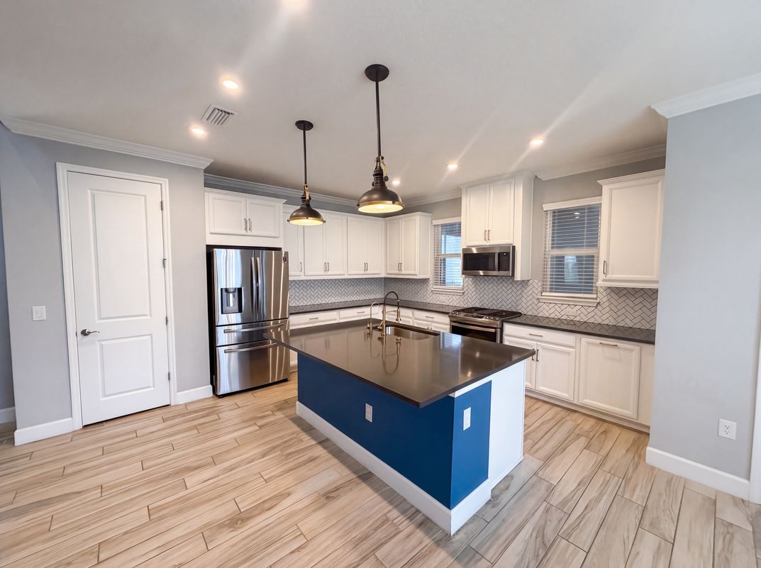Property photo 2 of 13720 Stevenson Ln