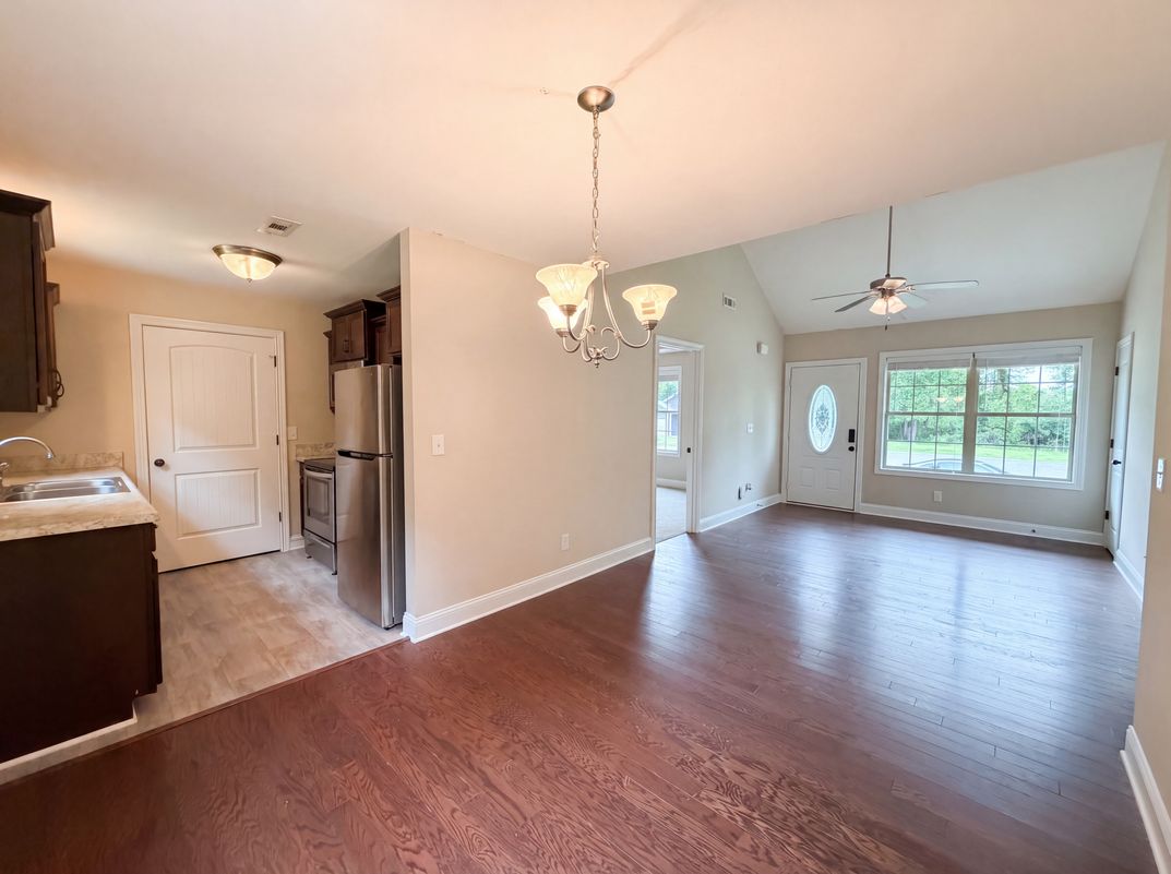 Property photo 3 of 741 Inver Ln