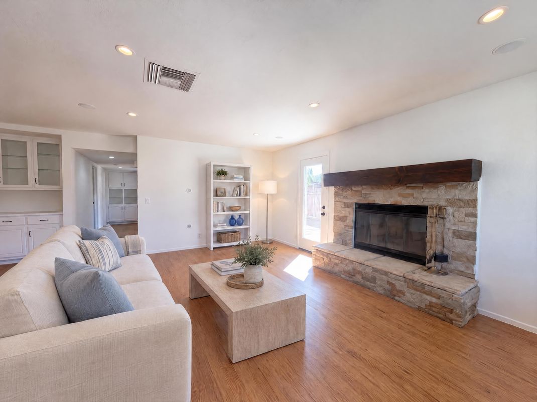 Property photo 3 of 1110 N Las Posas Ct
