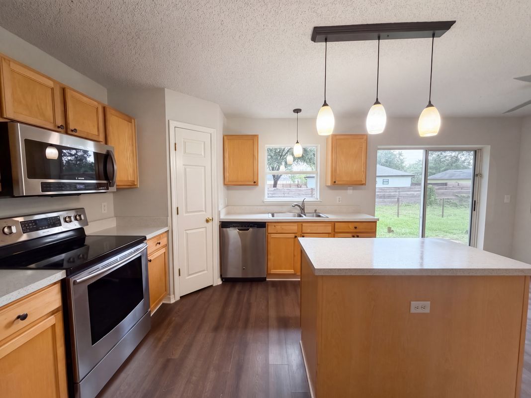 Property photo 2 of 8215 Foxdale Dr