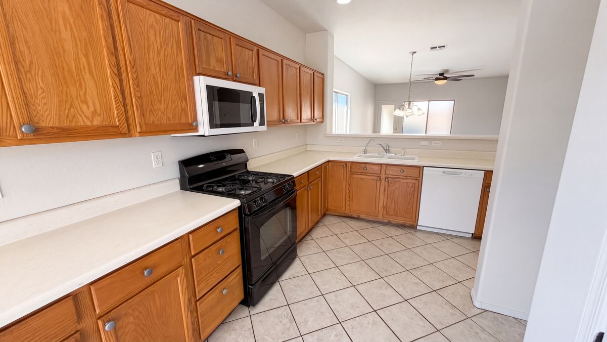 Property photo 2 of 13026 W Corrine Dr