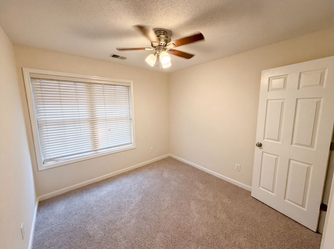 Photo 18 of 34 of 215 Twin Brook Way, Lawrenceville, GA