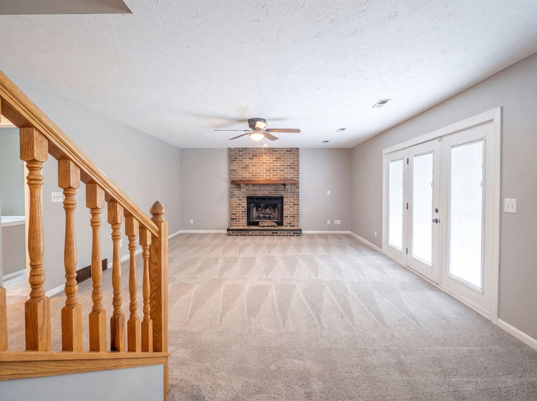 Property photo 2 of 1503 Featherstone Rd