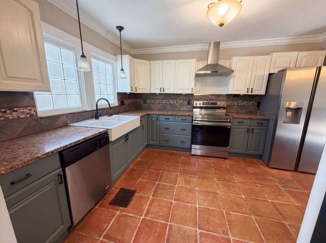 Property photo 2 of 207 S Ocean Breeze