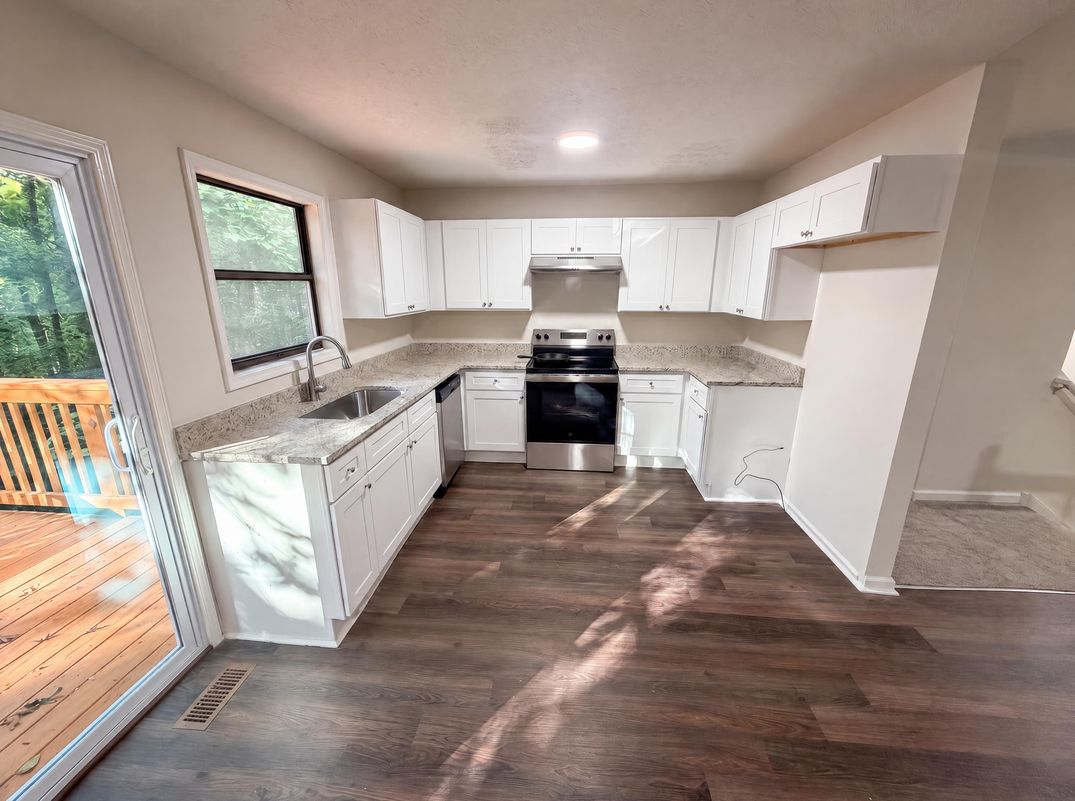 Property photo 2 of 4117 Twig Ct