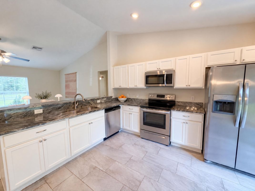 Property photo 2 of 5209 SW 128th Pl
