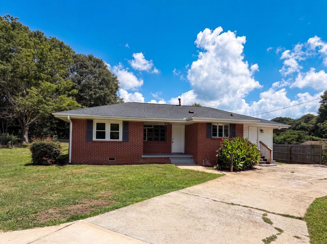 Property photo 1 of 5656 Salem Rd