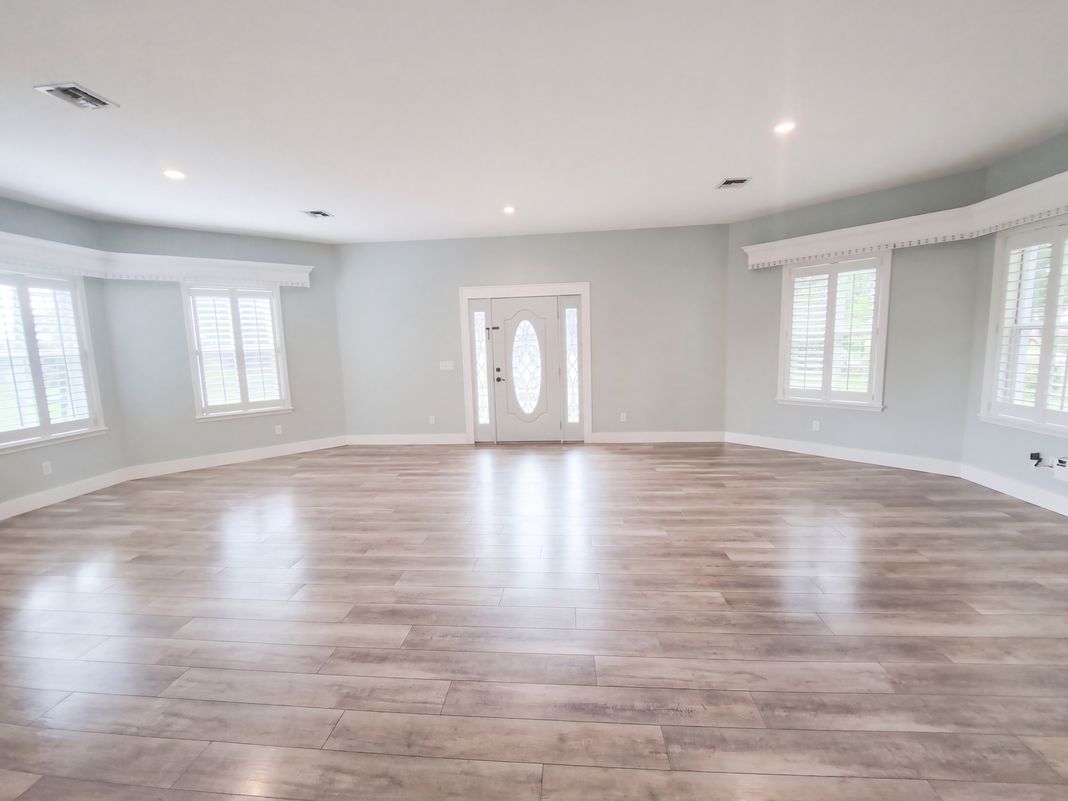 Property photo 3 of 4335 SE 8th St