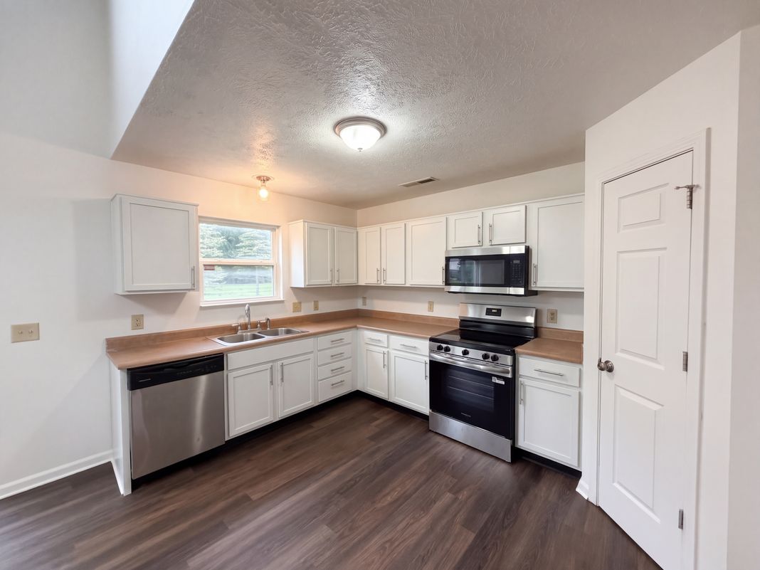 Property photo 2 of 8351 Exton Rd