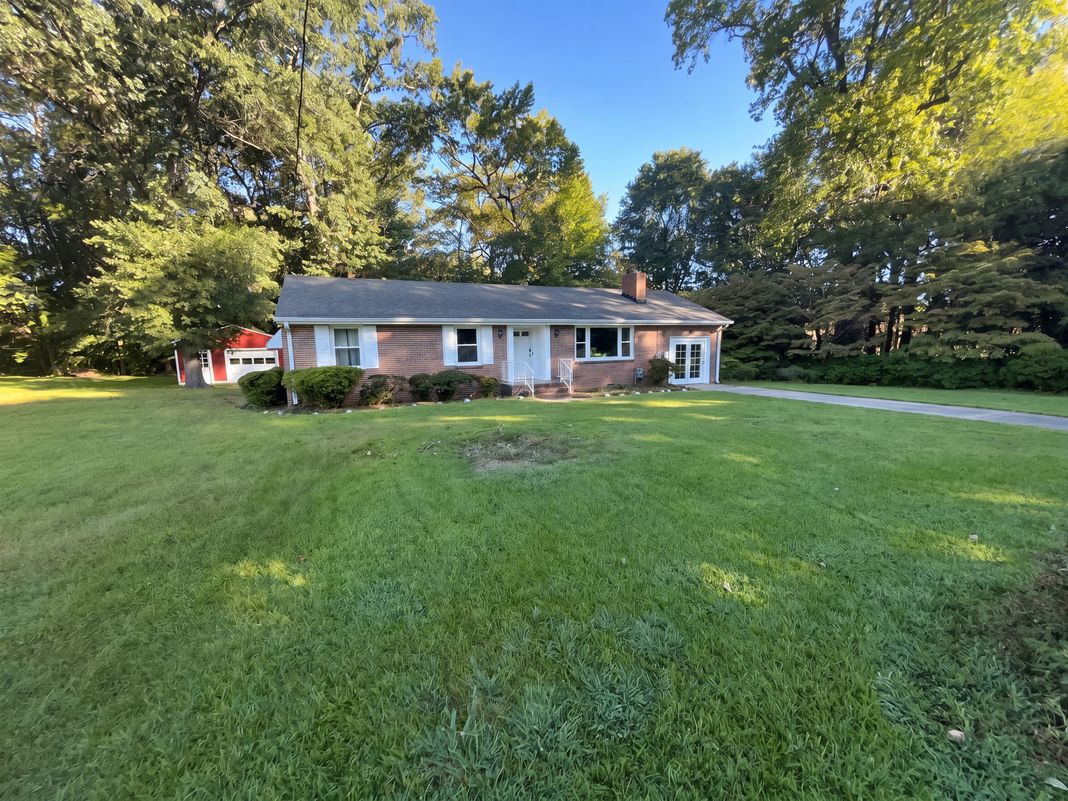 Property photo 1 of 2406 Drum Creek Rd