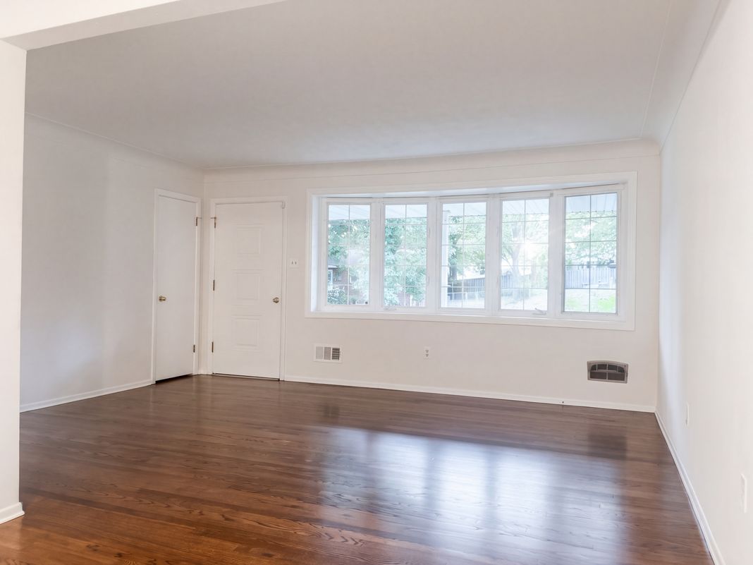 Property photo 3 of 4917 Hill Dr