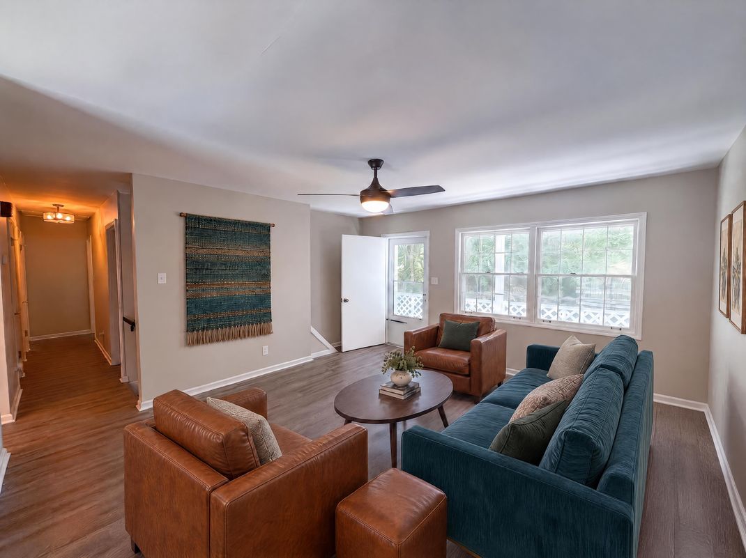 Property photo 3 of 1120 Emerald Dr