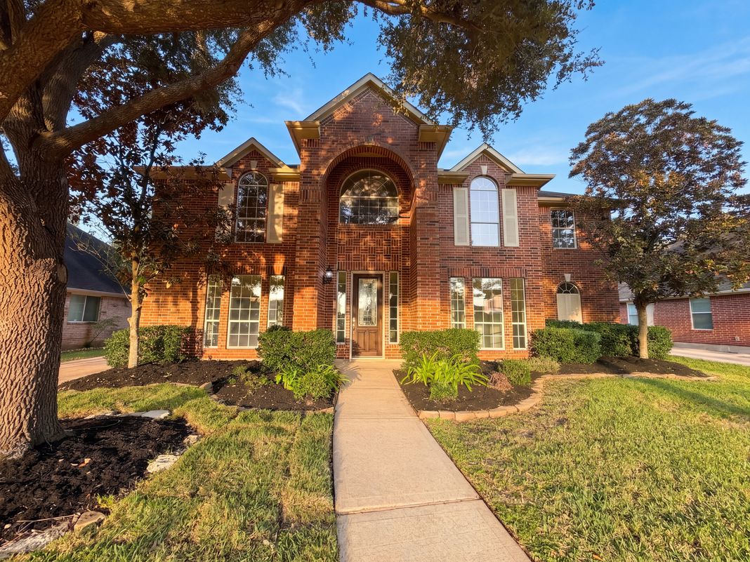 Property photo 1 of 9019 Sunny Ridge Dr