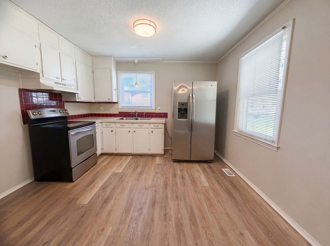 Property photo 2 of 4402 Ginger Dr