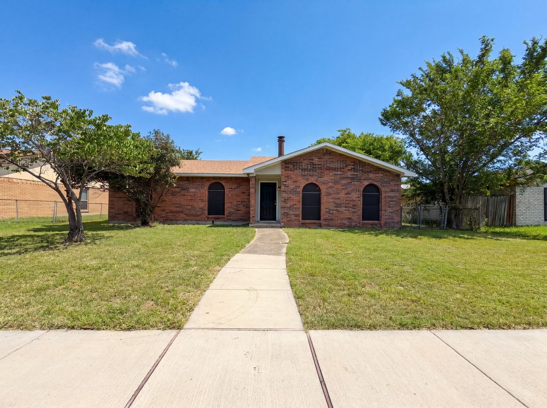 Property photo 1 of 1906 Stockton Trl