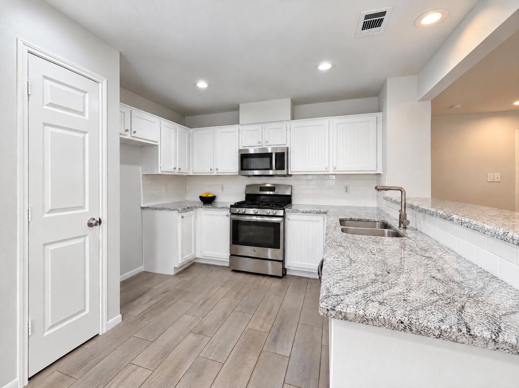 Property photo 3 of 51 N Wilde Yaupon