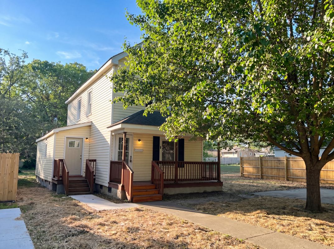 Property photo 1 of 410 Madison St