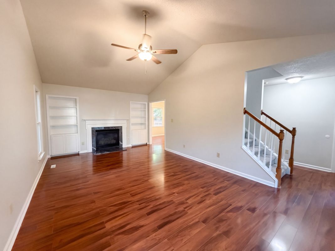 Property photo 3 of 8 Big Bluff Pl