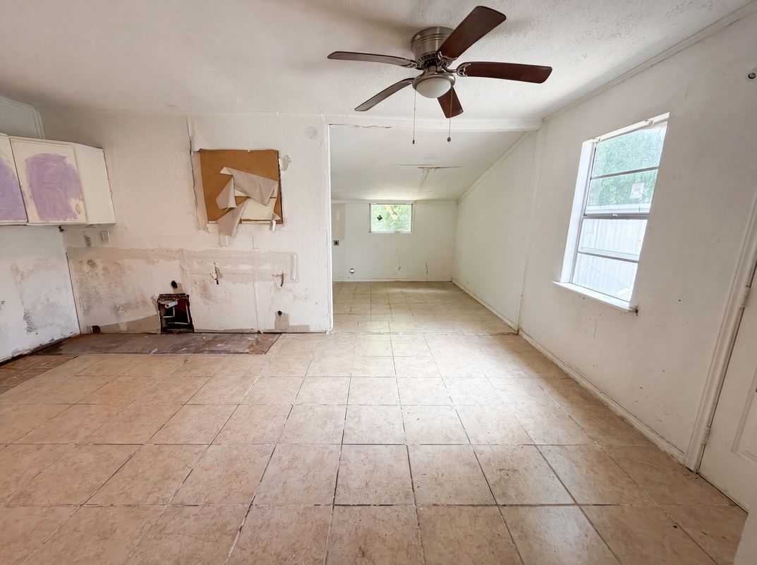 Property photo 2 of 2210 Ben Hur St