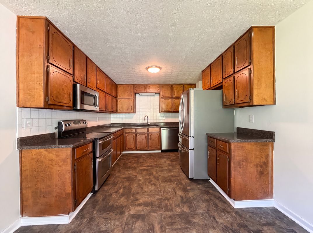Property photo 2 of 104 Belair Ln