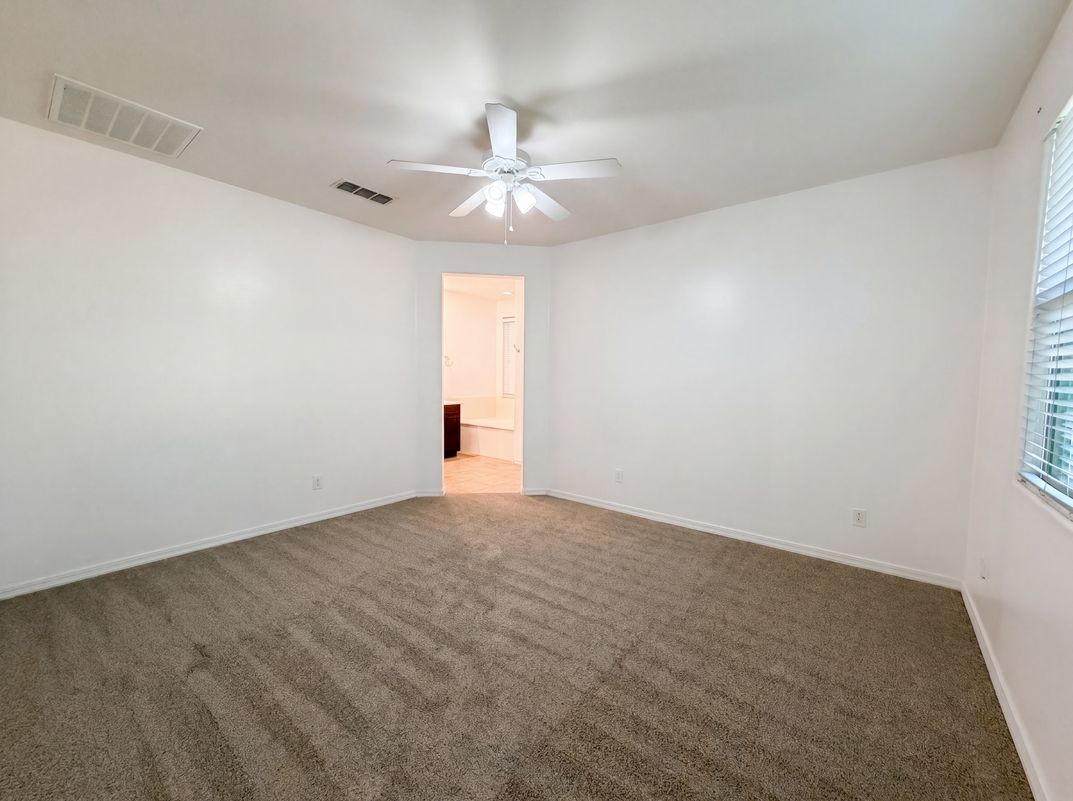 Photo 15 of 23 of 112 E Bernie Ln, Gilbert, AZ